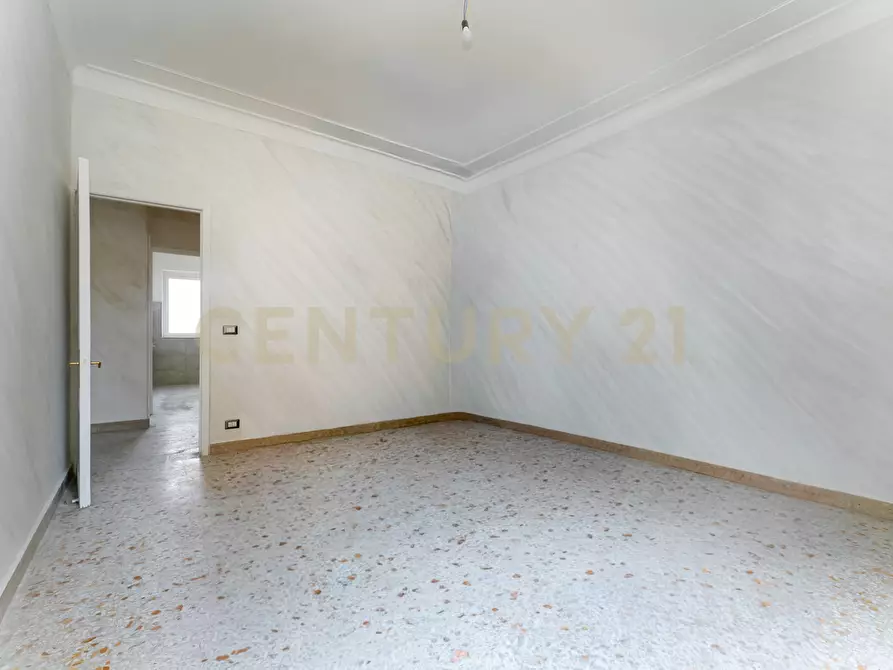 Immagine 23 di Quadrilocale in affitto  in Via Genova 64 a Catania