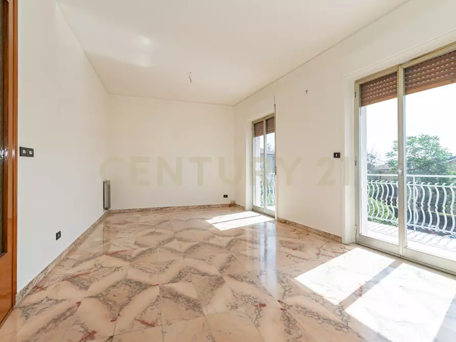 Immagine 39 di Pentalocale in affitto  in Viale Lorenzo Bolano 45 a Catania