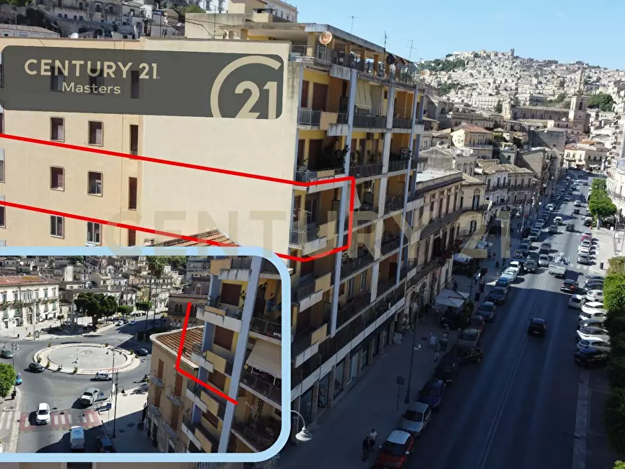 Immagine 1 di Pentalocale in vendita  in Corso Umberto I 1C a Modica