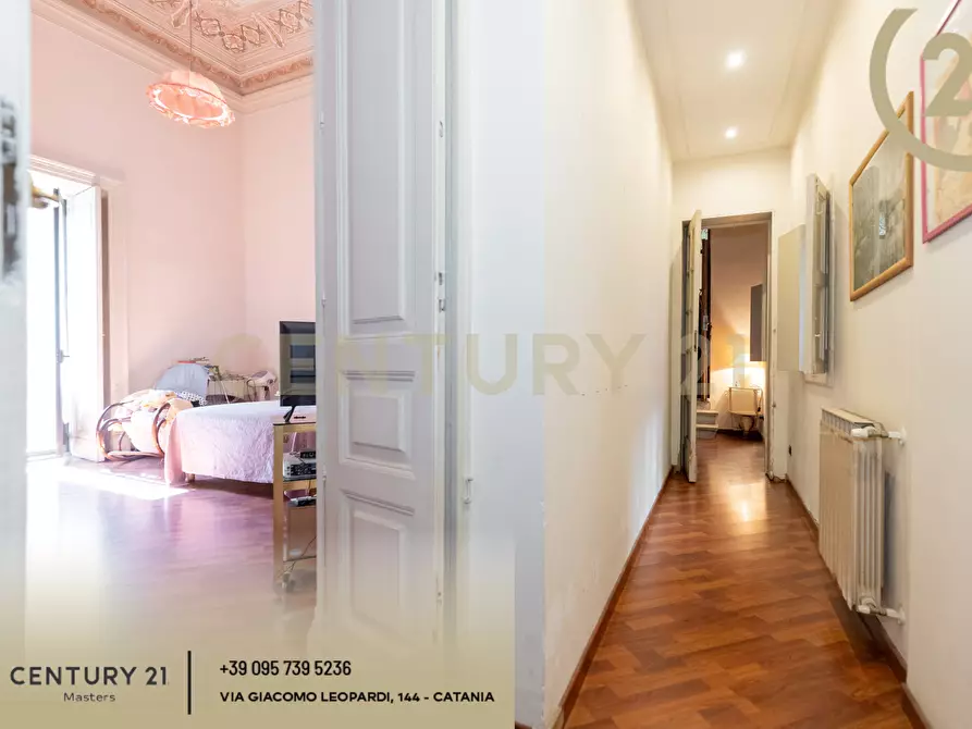 Immagine 88 di Pentalocale in vendita  in Via Etnea 196 a Catania
