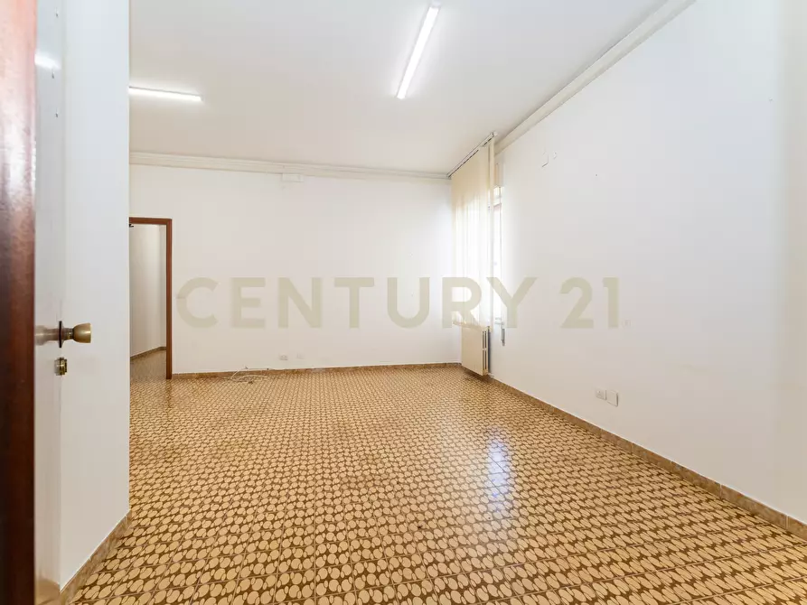 Immagine 8 di Ufficio in affitto  in Via Garibaldi 30 a Giarre