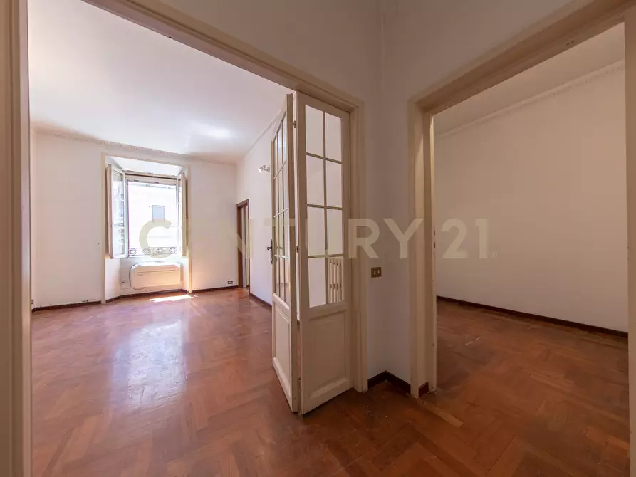 Immagine 12 di Quadrilocale in vendita  in Via Plinio 22 a Roma