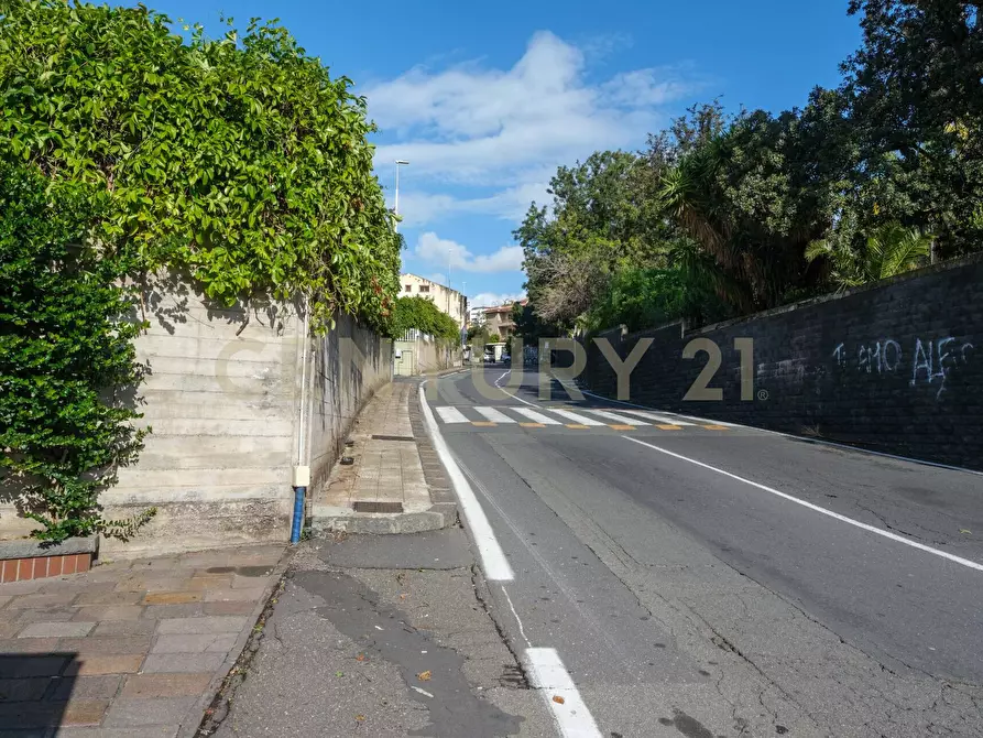 Immagine 5 di Villa in vendita  a Catania
