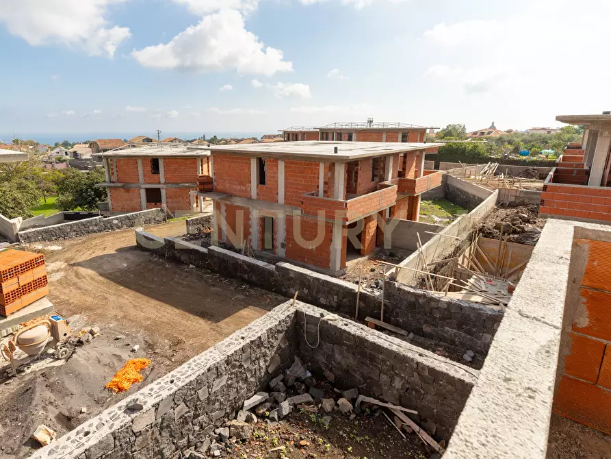 Immagine 51 di Villa in vendita  in Via Ruggero Leoncavallo 7 a Aci Sant'antonio