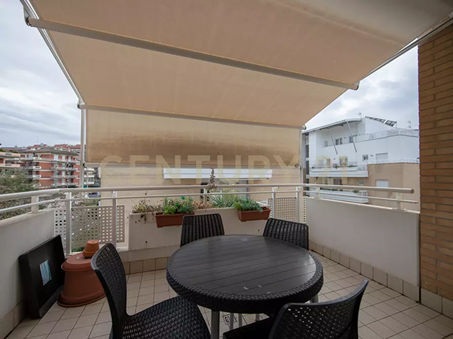 Immagine 15 di Bilocale in vendita  in Via Isotta Gaeta 15 a Roma