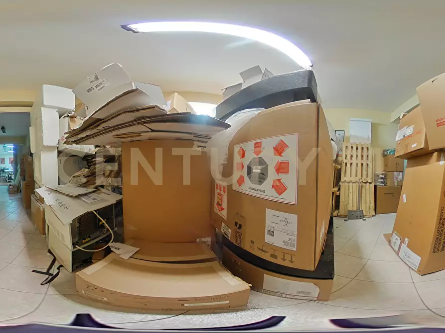 Immagine 42 di Pentalocale in vendita  in Via Pietra dell'Ova 396396 a Tremestieri Etneo