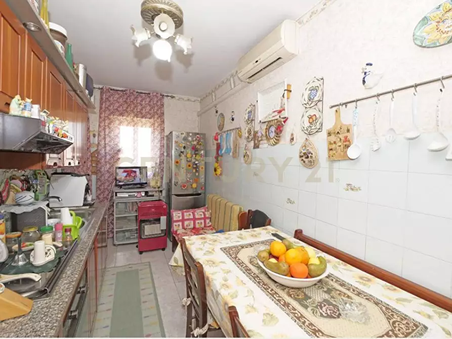 Immagine 27 di Pentalocale in vendita  in Via Portella della Ginestra 5 a Misterbianco