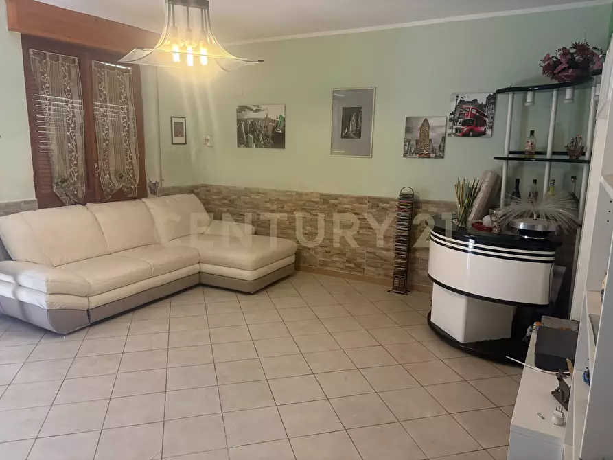 Immagine 25 di Pentalocale in vendita  in Via Francesco Baracca 59 a Riposto