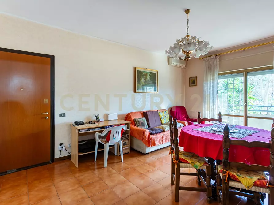 Immagine 3 di Trilocale in vendita  in Via Belforte del Chienti 25 a Roma