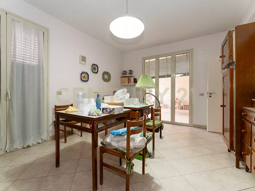Immagine 17 di Pentalocale in vendita  in Via Archimede sn a Carlentini