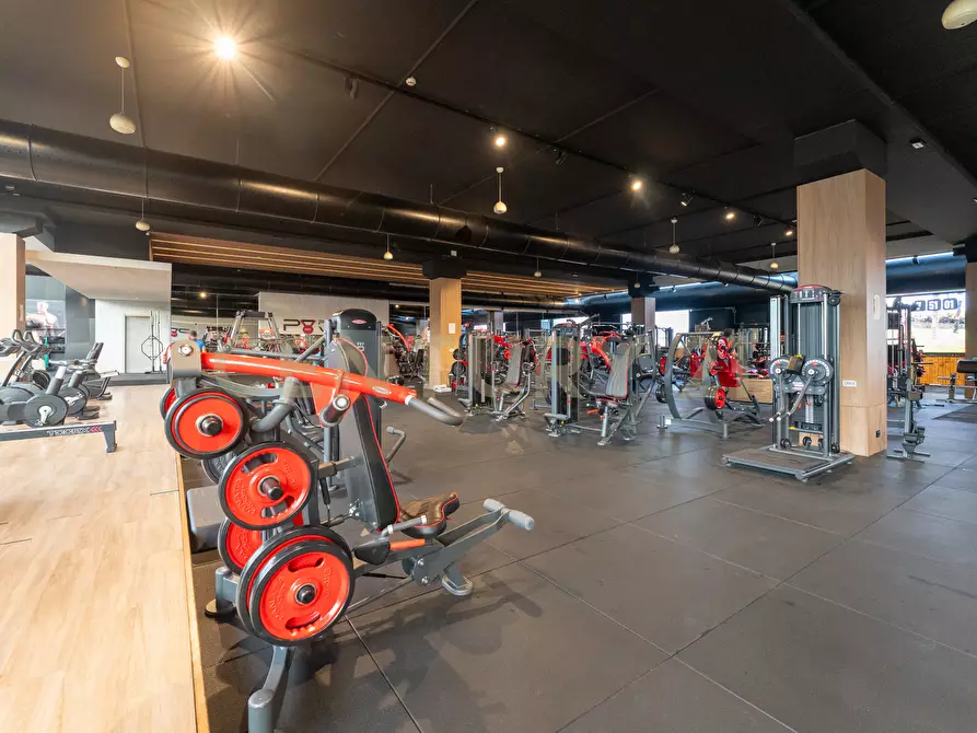 Immagine 17 di Attività commerciale in vendita  in Viale del Commercio a Misterbianco