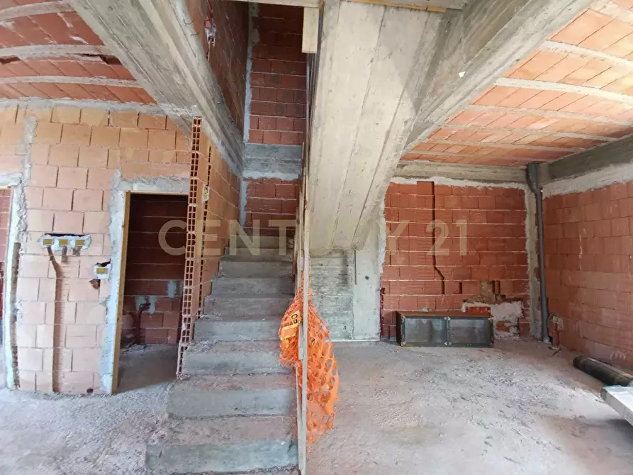 Immagine 36 di Casa bifamiliare in vendita  in VIA LEONCAVALLO 7 a Aci Sant'antonio