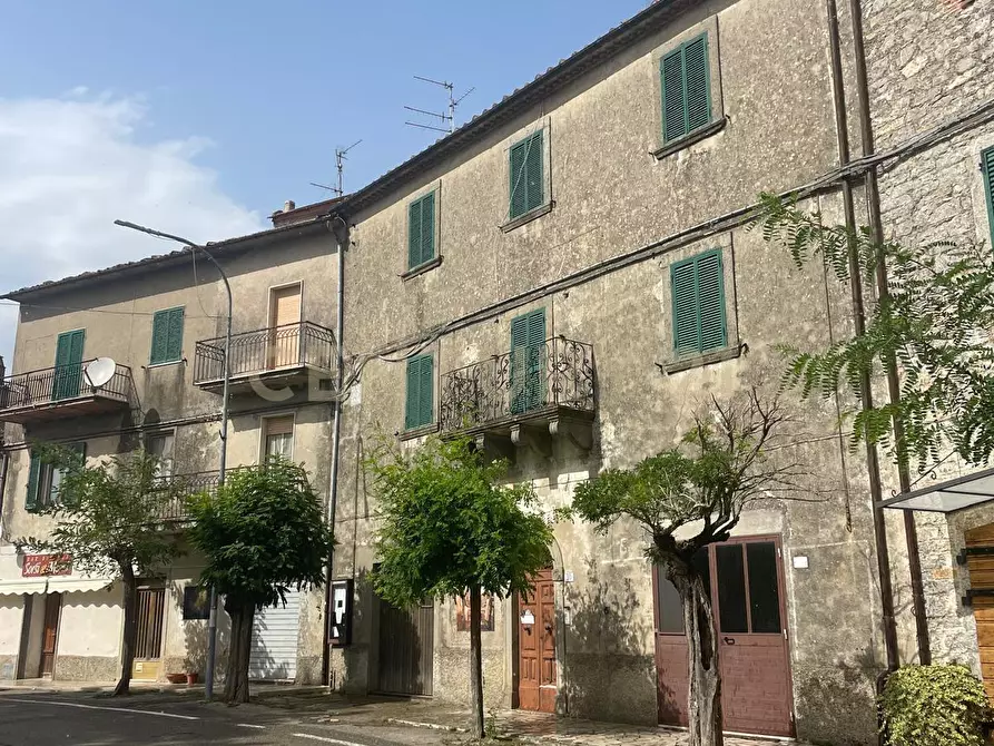 Immagine 2 di Locale commerciale in vendita  in Via Mario Luzi 56 a Semproniano