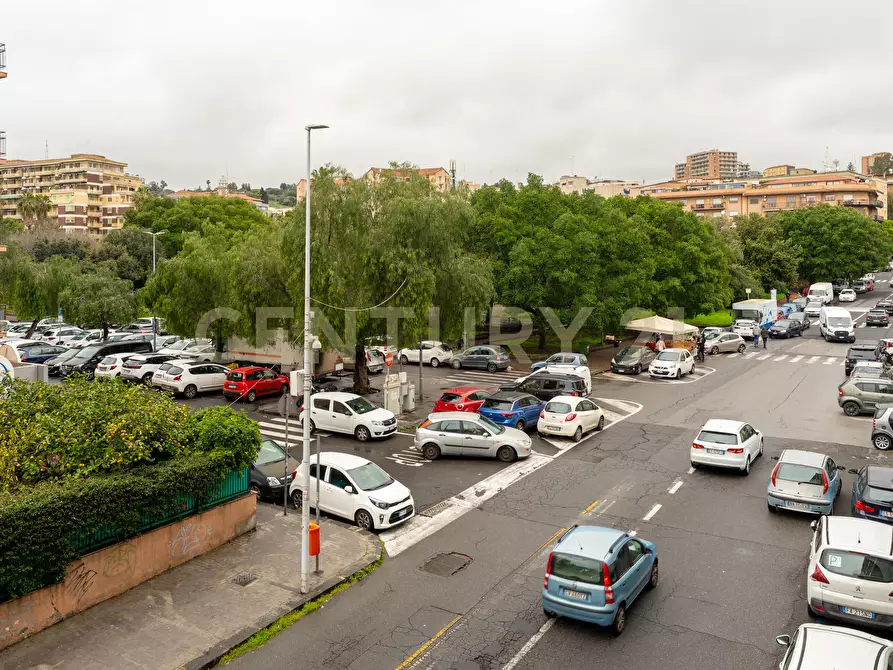Immagine 26 di Trilocale in vendita  in Via Torino 86 a Catania