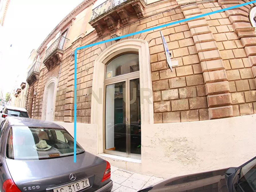 Immagine 10 di Ufficio in vendita  in Corso Vittorio Veneto 75 a Ragusa