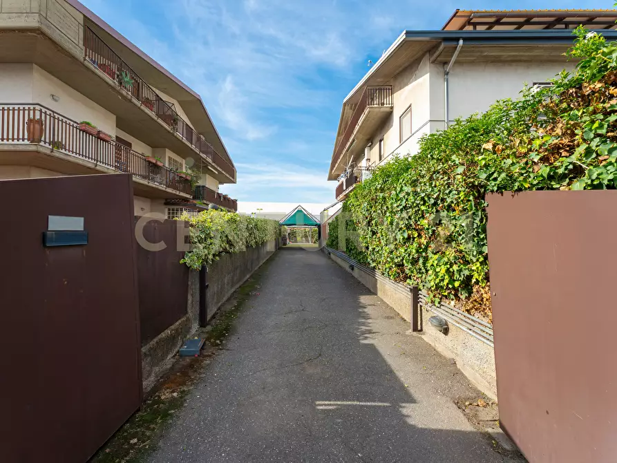 Immagine 3 di Casa semindipendente in vendita  in Via A. di Sangiuliano 42 a Sant'agata Li Battiati