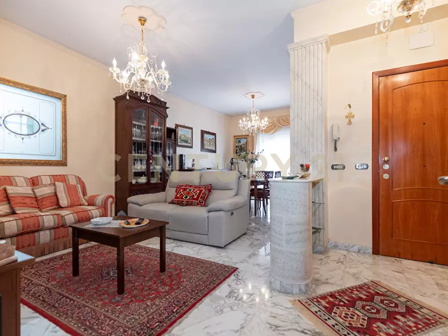 Immagine 36 di Pentalocale in vendita  in Piazza Giovanni Longo 122 a Misterbianco