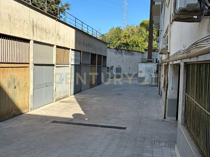 Immagine 10 di Garage in vendita  in Via Chiusi 80 a Roma