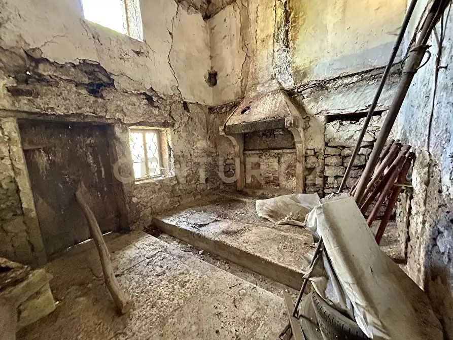 Immagine 8 di Rustico / casale in vendita  in Contrada Tezze snc a Velo Veronese