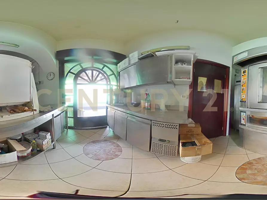 Immagine 32 di Bar / Ristorante in vendita  in Viale Papa Giovanni XXIII 46 a Camporotondo Etneo