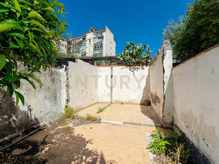 Immagine 30 di Casa indipendente in vendita  in Via Macaluso 9 a Catania