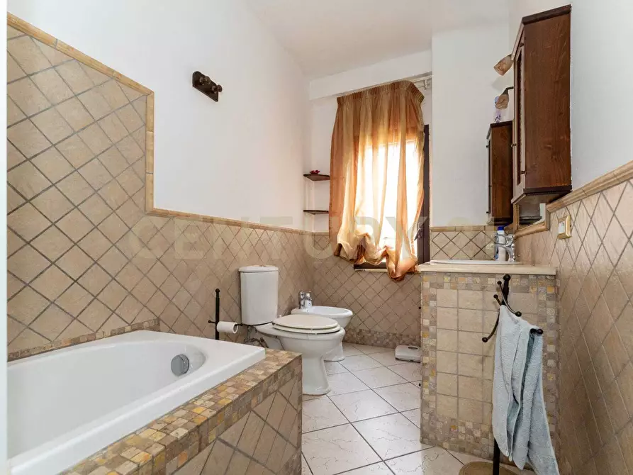 Immagine 11 di Trilocale in vendita  in Corso San Vito 128 a Catania