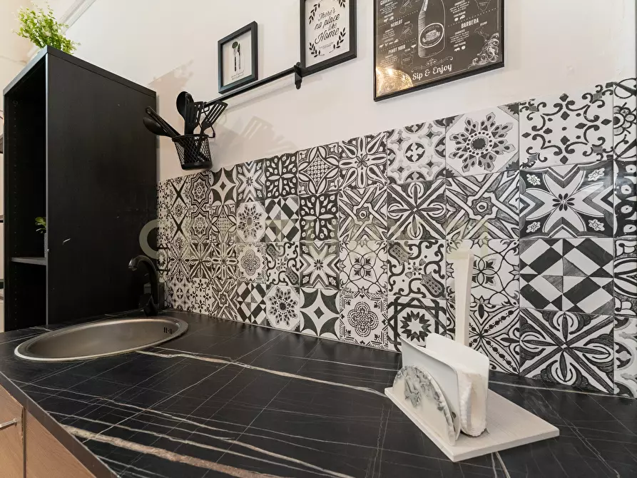 Immagine 13 di Bilocale in vendita  in Via Fornaciai 19 a Catania