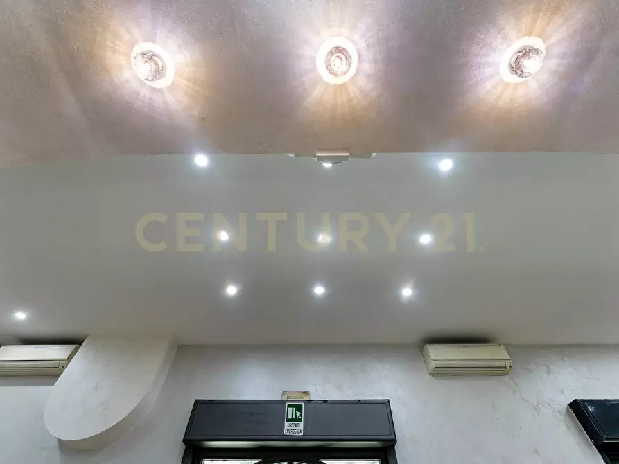 Immagine 13 di Bar / Ristorante in vendita  in Viale Papa Giovanni XXIII 46 a Camporotondo Etneo