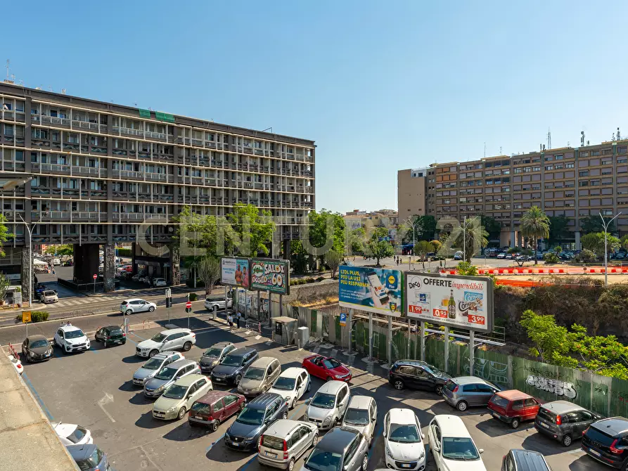 Immagine 28 di Pentalocale in vendita  in Corso Sicilia 64 a Catania