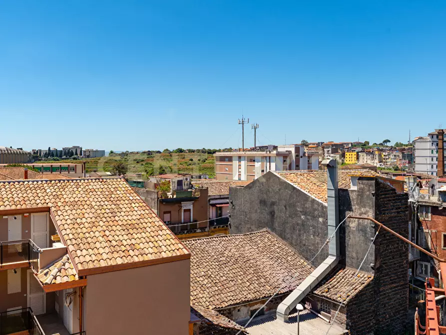 Immagine 42 di Quadrilocale in vendita  in Corso dei Mille 54 a Catania