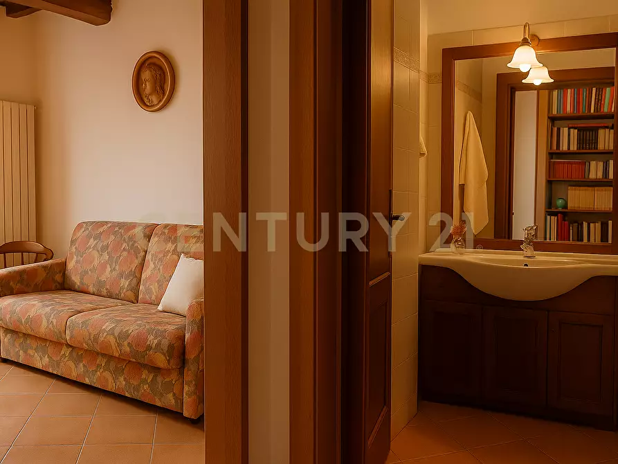 Immagine 24 di Quadrilocale in vendita  in via mazzini 2 a Abbadia San Salvatore