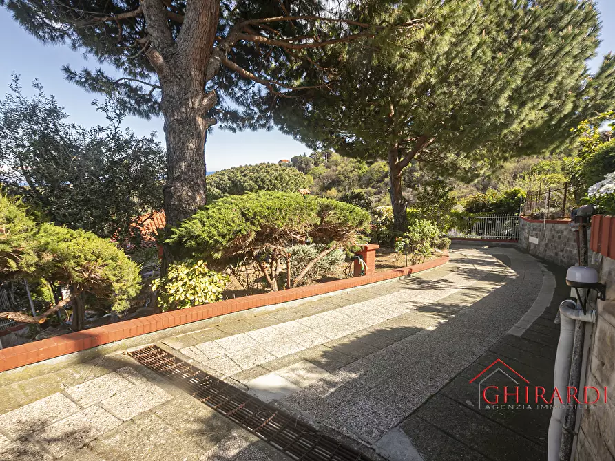 Immagine 106 di Villa in vendita  in VIA PECORILE a Celle Ligure