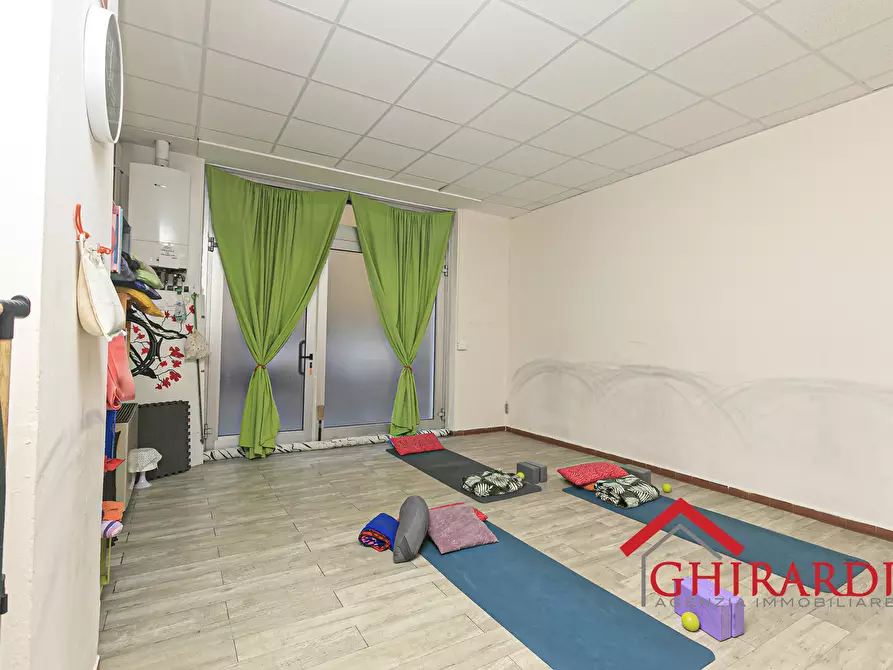 Immagine 2 di Locale commerciale in vendita  in BORZOLI 88M a Genova
