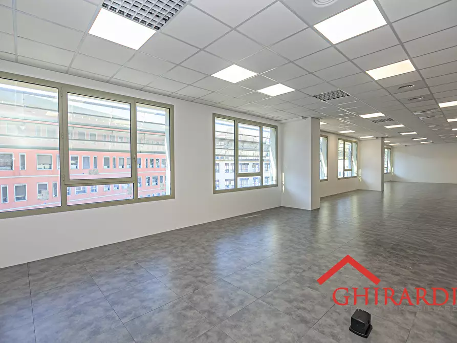 Immagine 25 di Ufficio in affitto  in Via Enrico Albareto 21 a Genova