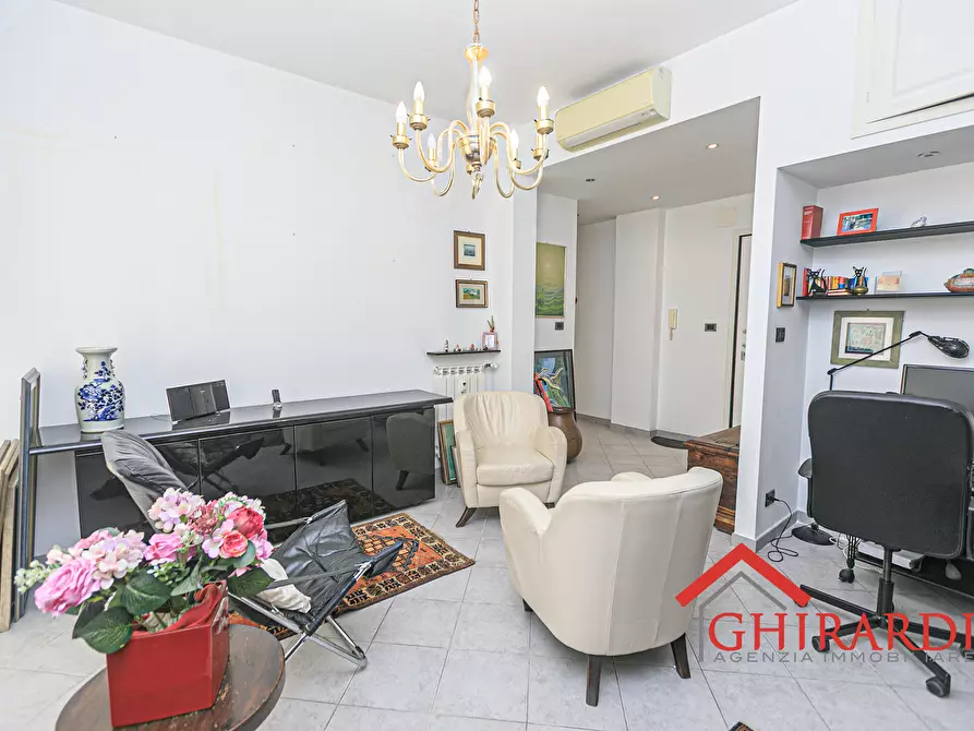 Immagine 5 di Bilocale in vendita  in VIA GINO CAPPONI 11 a Genova