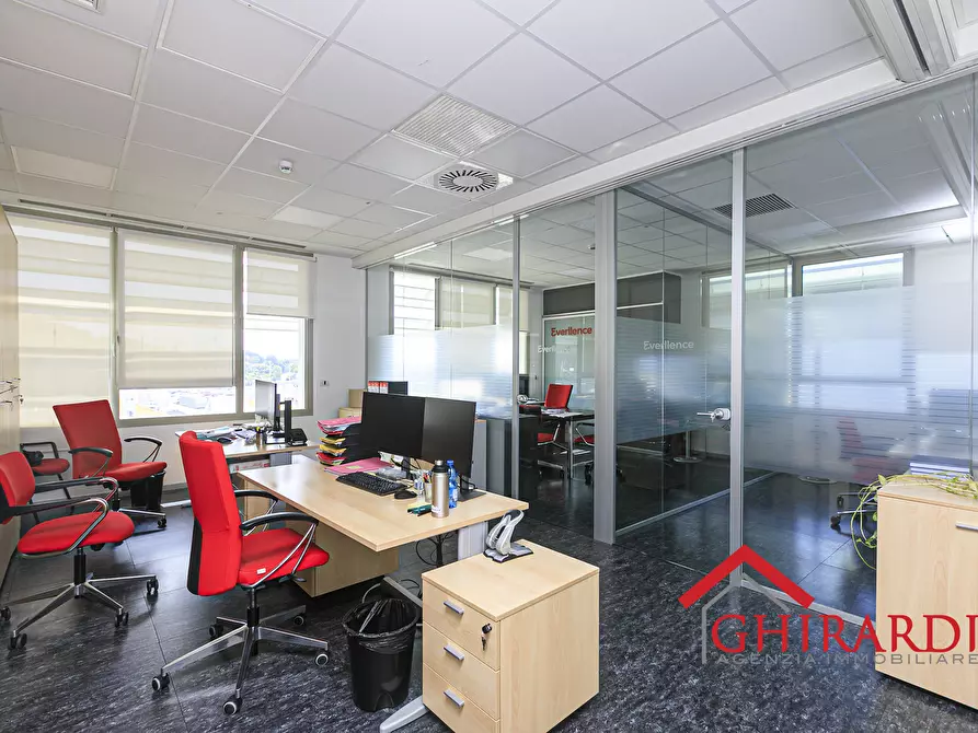 Immagine 8 di Ufficio in vendita  in Via delle Nuove Tecnologie Enrico Albareto 21 a Genova