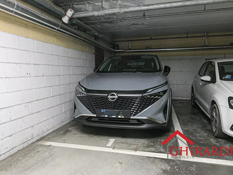 Immagine 23 di Garage in vendita  in Via Bombrini a Genova