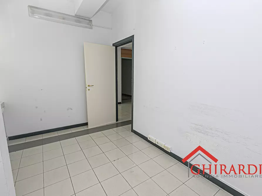 Immagine 21 di Ufficio in affitto  in Via Angelo Scarsellini 119 a Genova
