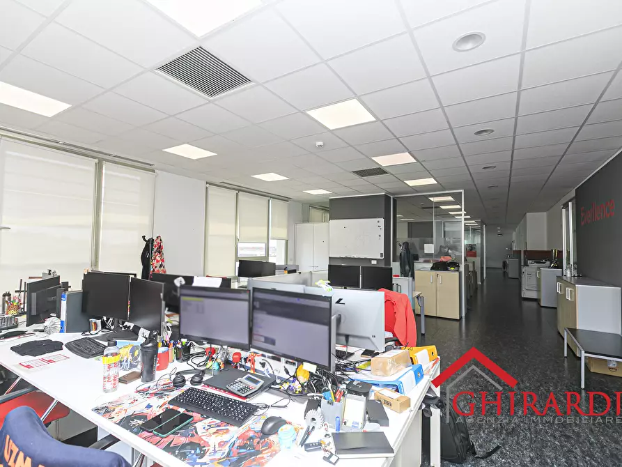 Immagine 30 di Ufficio in vendita  in Via delle Nuove Tecnologie Enrico Albareto 21 a Genova