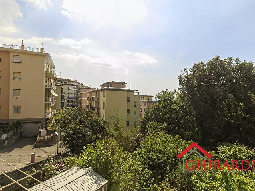 Immagine 37 di Quadrilocale in vendita  in Via Gavino Antonio 25 a Genova