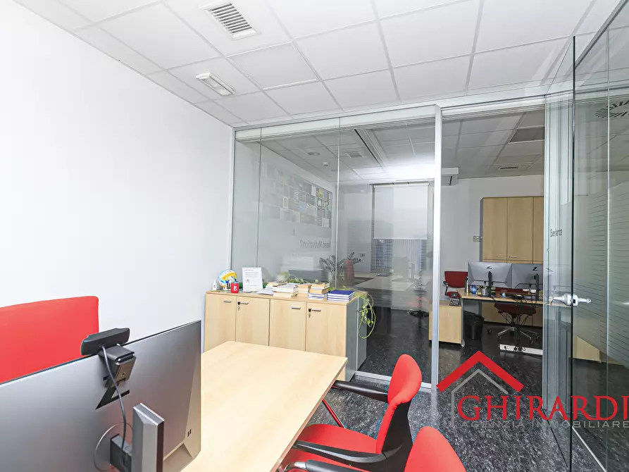 Immagine 15 di Ufficio in vendita  in Via delle Nuove Tecnologie Enrico Albareto 21 a Genova