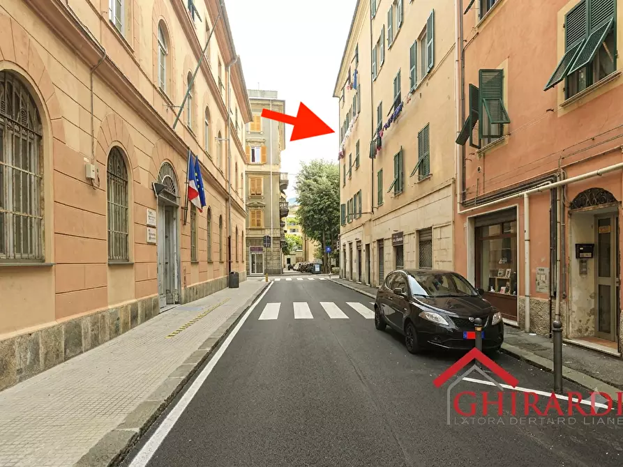 Immagine 39 di Quadrilocale in vendita  in Via Ursone da Sestri a Genova
