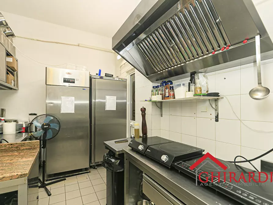 Immagine 23 di Attività commerciale in vendita  in Via Trento 52 a Genova