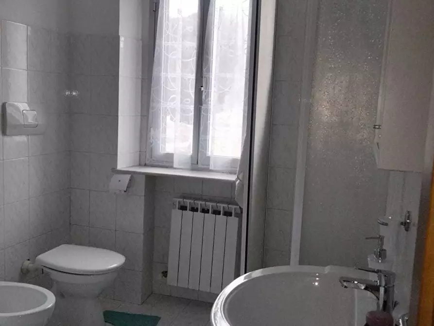 Immagine 10 di Trilocale in affitto  in Passo del Cantarena 1 a Genova