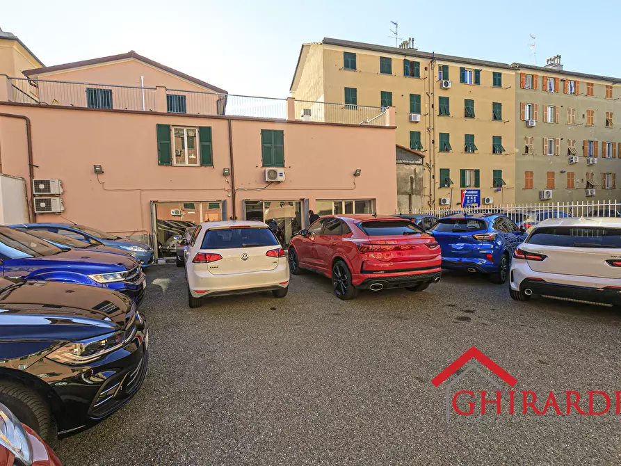Immagine 21 di Showroom in affitto  in VIA PRA' 5 a Genova