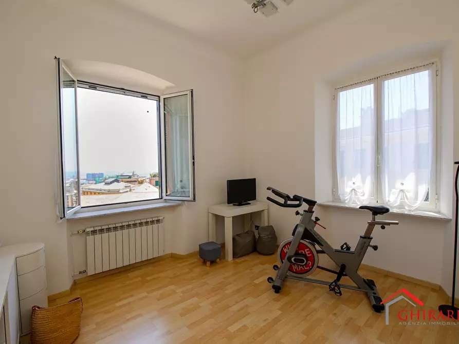 Immagine 13 di Quadrilocale in vendita  in Via Domenico Oliva 7 a Genova