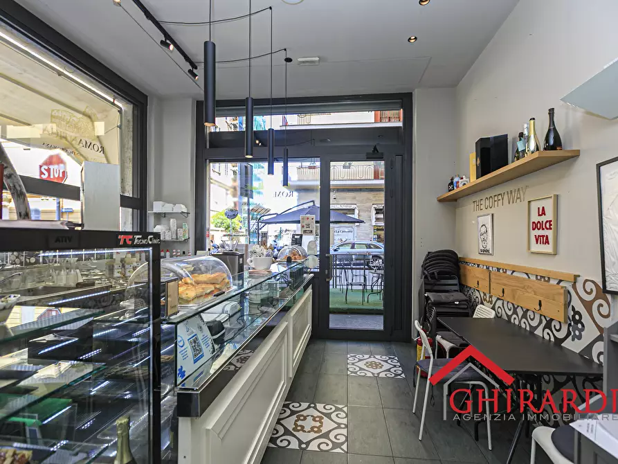 Immagine 4 di Attività commerciale in vendita  in Via Trento 52 a Genova