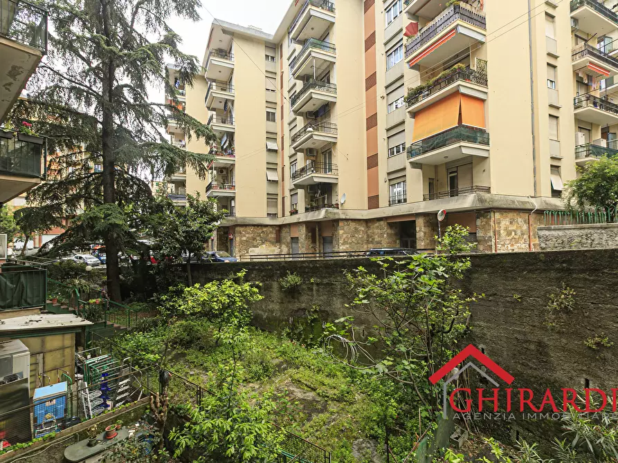 Immagine 33 di Quadrilocale in vendita  in Piazza Giovanni Tarello 9 a Genova