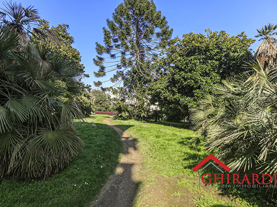 Immagine 62 di Quadrilocale in vendita  in Piazza Cristoforo Bonavino 11 a Genova