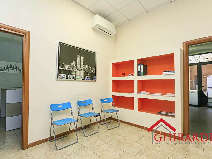 Immagine 1 di Locale commerciale in vendita  in Via Vado a Genova